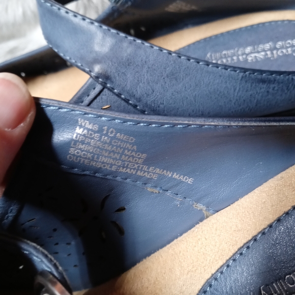 Croft & Barrow Blue And Black Leather Wedge Slip On Sz 10 MED Super Comfortable - Picture 3 of 5